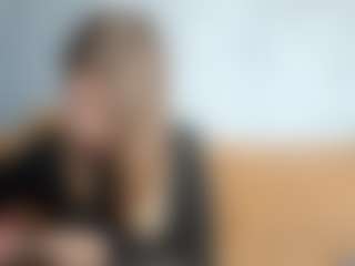 Live cam show with Alice - Bedroom on liverealitysex.com