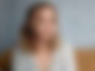Live cam show with Alice - Amateur Brown Hair on AdultVida.com