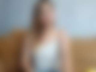 Live cam show with Alice - Big Ass on Camsoda