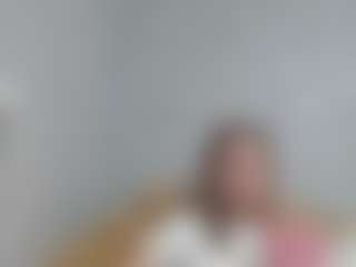 Spettacolo in cam dal vivo con Alice - Public Brown Hair su Camsoda