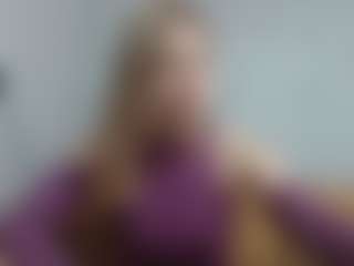 Live cam show with Alice - Fingering on Soda Cam