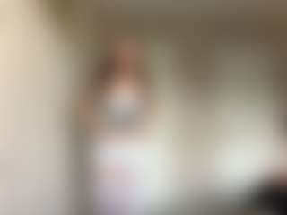 Live cam show with AlidaEscudero - Tattoos Granny on AdultVida.com