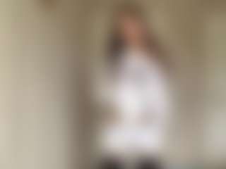 Live cam show with AlidaEscudero - Interactivetoy on Hubzter Live