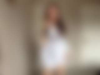 Live cam show with AlidaEscudero - Average on AdultVida.com