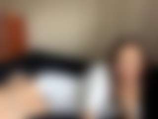 Live cam show with AlidaEscudero - Public on Soda Cam