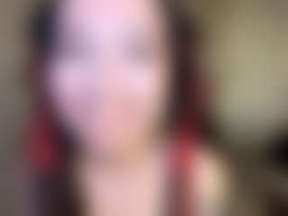 Live cam show with AlidaEscudero - Granny on madthumbs