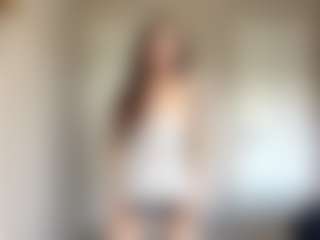 Live cam show with AlidaEscudero - College on Camsoda