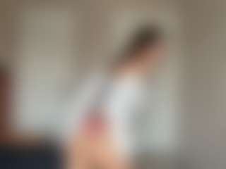 Live cam show with AlidaEscudero - Average on MyBangCams