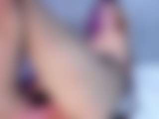 Live cam show with Allison-Douce - Red Hair Squirt on alttransgirls