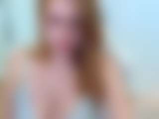 Live cam show with Beatrice-Sphenix - Moaning on Camsoda