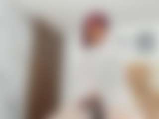 Live cam show with Caitlyn Star - Red Hair on hornycams.live