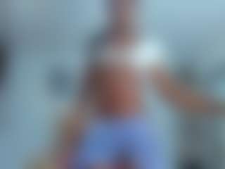 Live cam show with Caitlyn Star - Lean on CamwithHer