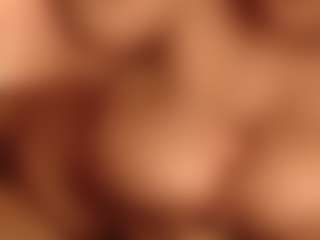 HugetitisXl's Live Sex Cam Show
