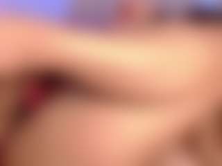 HugetitisXl's Live Sex Cam Show