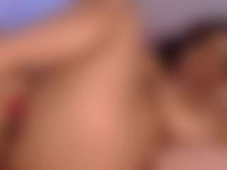 HugetitisXl's Live Sex Cam Show