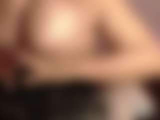 Live cam show with HugetitisXl - New White on CamClone | colombia