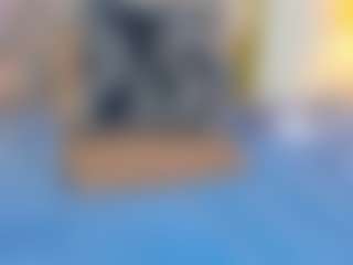 Live cam show with karlarossee - Strip on slutload