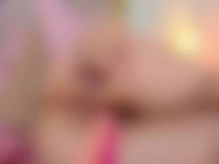 Live cam show with karlarossee - New Lovense on madthumbs