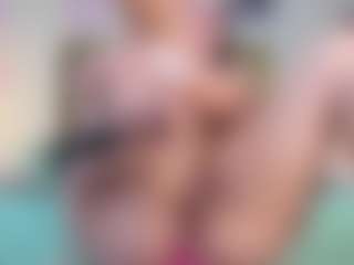 Spettacolo in cam dal vivo con karlarossee - Camel Toe su Camsoda