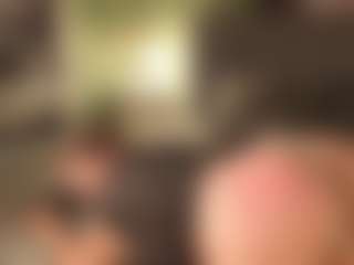 Moon's Live Sex Cam Show