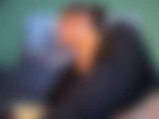 Moon's Live Sex Cam Show