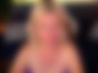 Live cam show with SofiMoonn - New Sexwebcam on StripNow