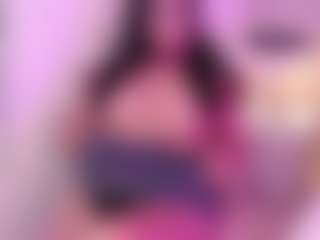 Live cam show with VanessaToro - Cosplay Curvy on livesuperchat.net