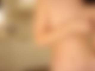 Live cam show with AileenEnnenga - Striptease on Lustler