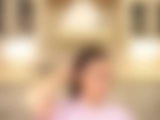 Live cam show with AileenEnnenga - Flashing on madthumbs