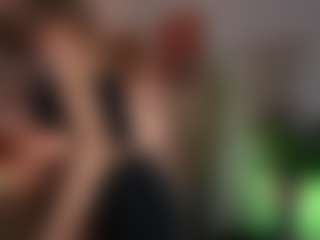 Live cam show with AnnaBrie - Brown Hair on Camsoda