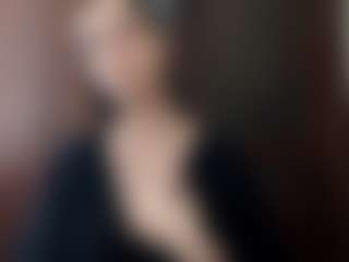 Live cam show with DeenaGoyer - Brown Hair on StripNow