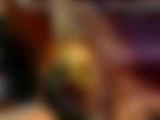 Live cam show with Kira - Mature on studioflirtlive.com