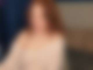 Live cam show with Kira - Middle Aged on Camsoda