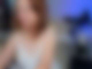 Live cam show with Kira - Flashing on CamwithHer
