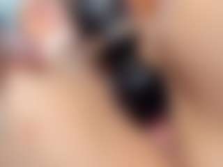 Live cam show with Kira - Striptease on fuklive.com