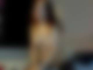 Live cam show with Kira - Camel Toe on live.xheat.ai