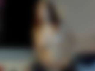 Live cam show with Kira - Normal on live.xheat.ai
