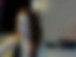 Live cam show with Kira - Middle Aged on livesexfox.com