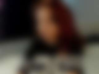 Live cam show with Kira - Camel Toe on crypto-cams