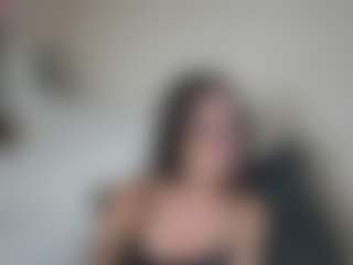 KyaraCanela's Live Sex Cam Show
