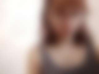 Live cam show with Mia - Natural on AdultVida.com
