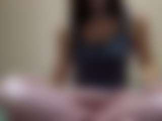 Live cam show with Mia - Nipple Piercings on livesuperchat.net
