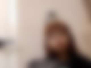 Live cam show with Mia - Genital Piercings on Camsoda