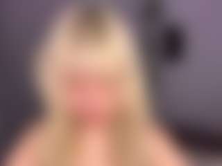 Live cam show with MadelynBallinger - New Lovense on xxxlivecams.org