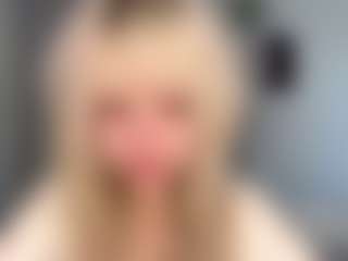 Live cam show with MadelynBallinger - Pornstar Skinny on Cam Slut