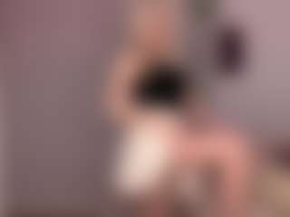 Live cam show with MadelynBallinger - Grey on Camsoda