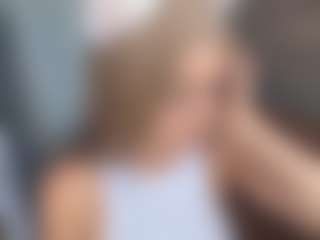 Live cam show with Milana - Skinny on Camsoda