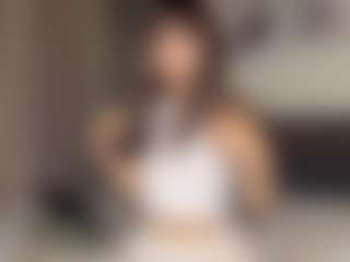 Live cam show with Milana - Average on luckytryst.com