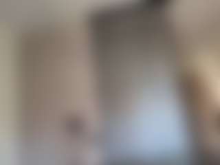 Live cam show with Milana - Average on Dolls Live
