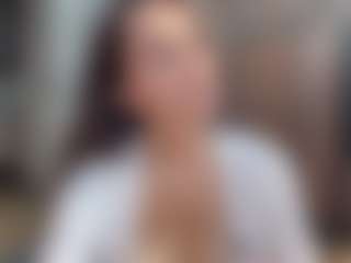 Live cam show with Milana - Small Tits Brown Hair on Free Soda